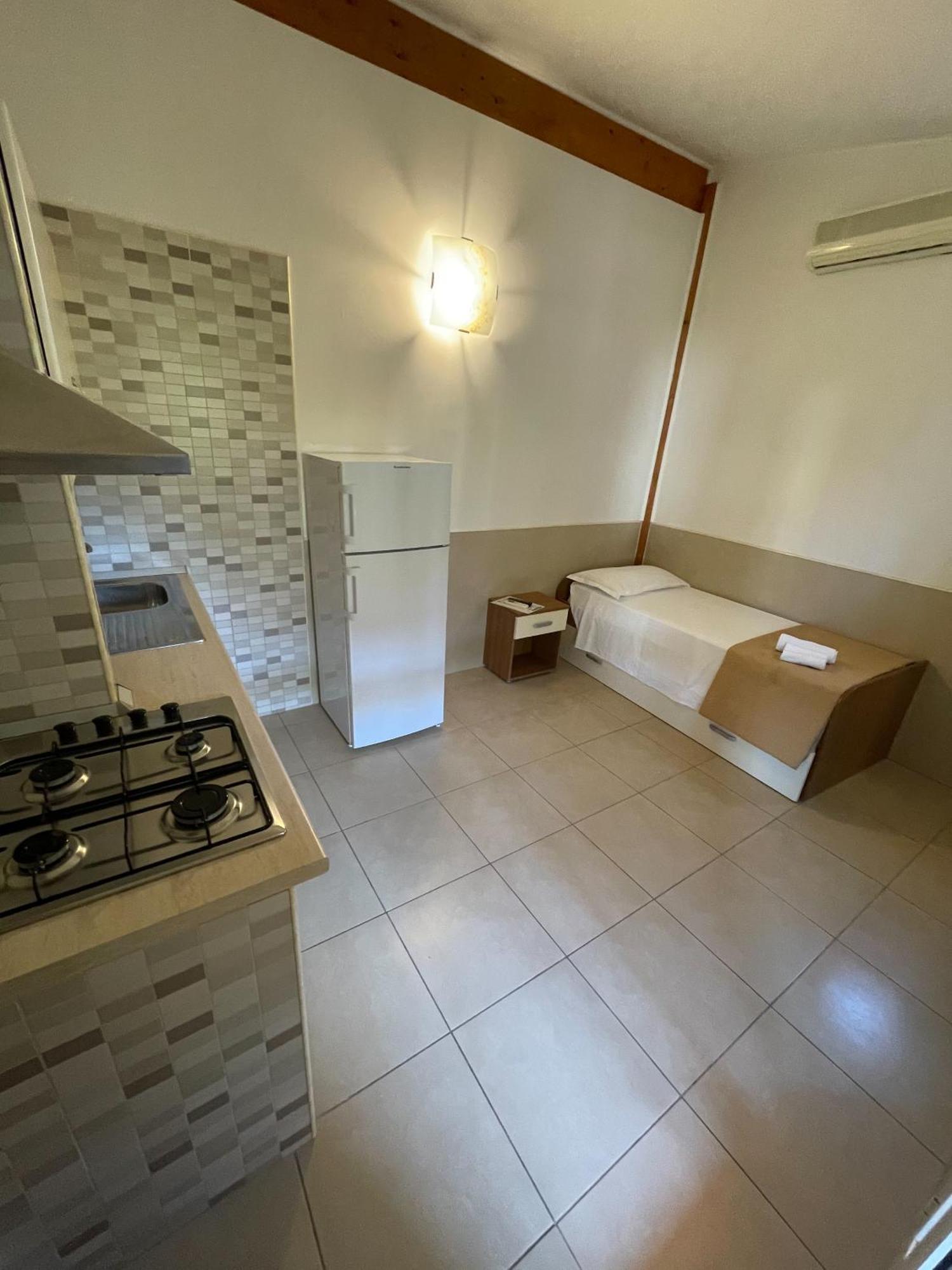 Green Park Village Весте Екстериор снимка