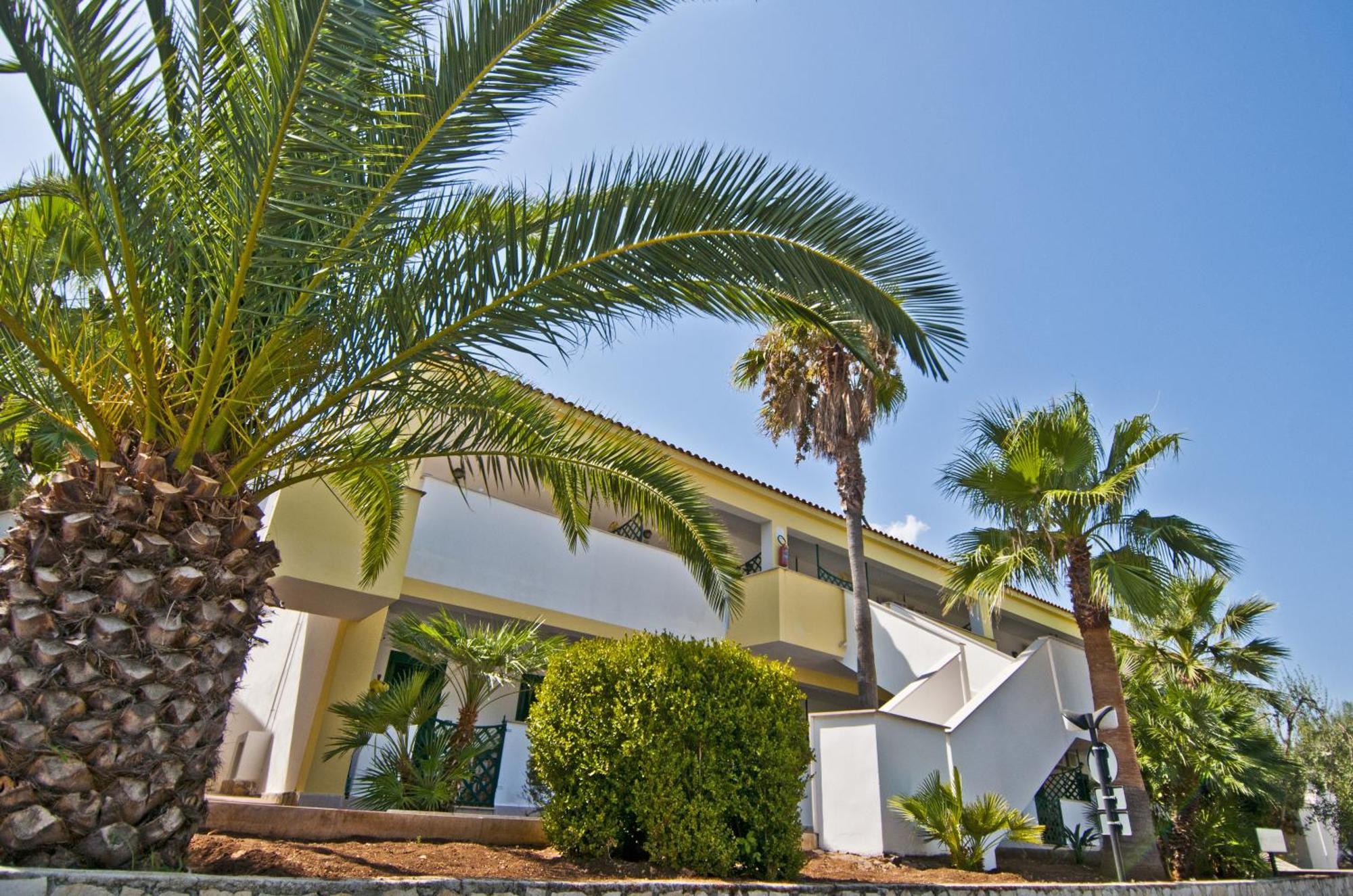 Green Park Village Весте Екстериор снимка